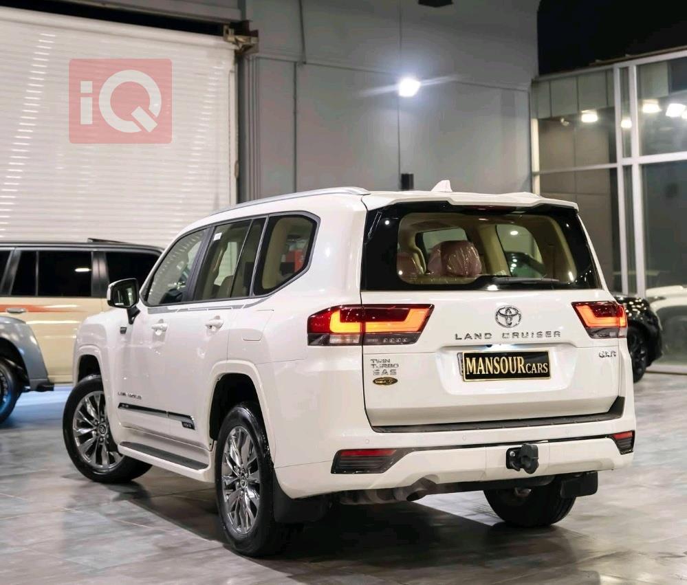 تويوتا لاندكروزر